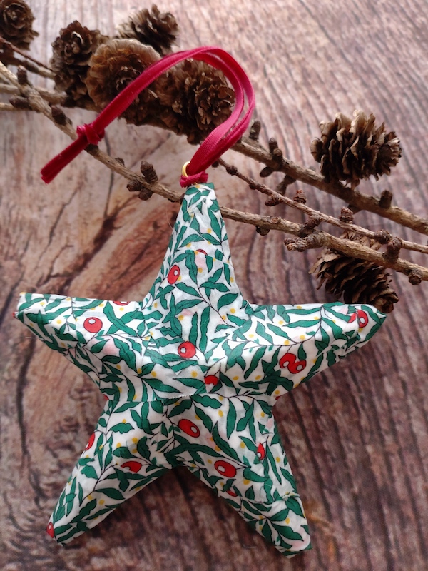 Liberty fabric star (Christmas berry)